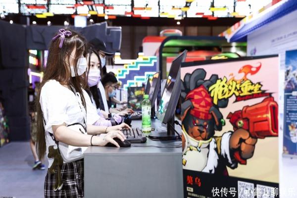 《饥荒》冬季BOSS巨鹿战斗策略：最佳应对技巧(图1)